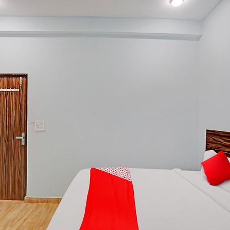 Hotel O Surya Gold Guest House Najafgarh Exterior photo